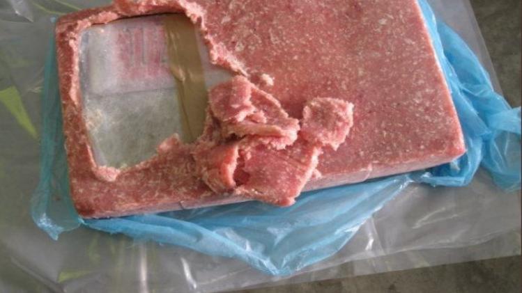 Man verstopt 200 kg coke in diepvriesvlees